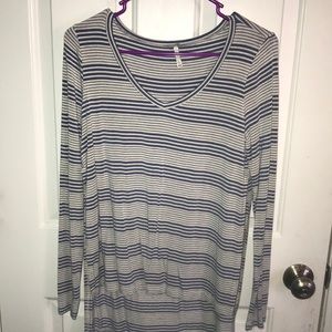 Long Sleeve BKE top from Buckle